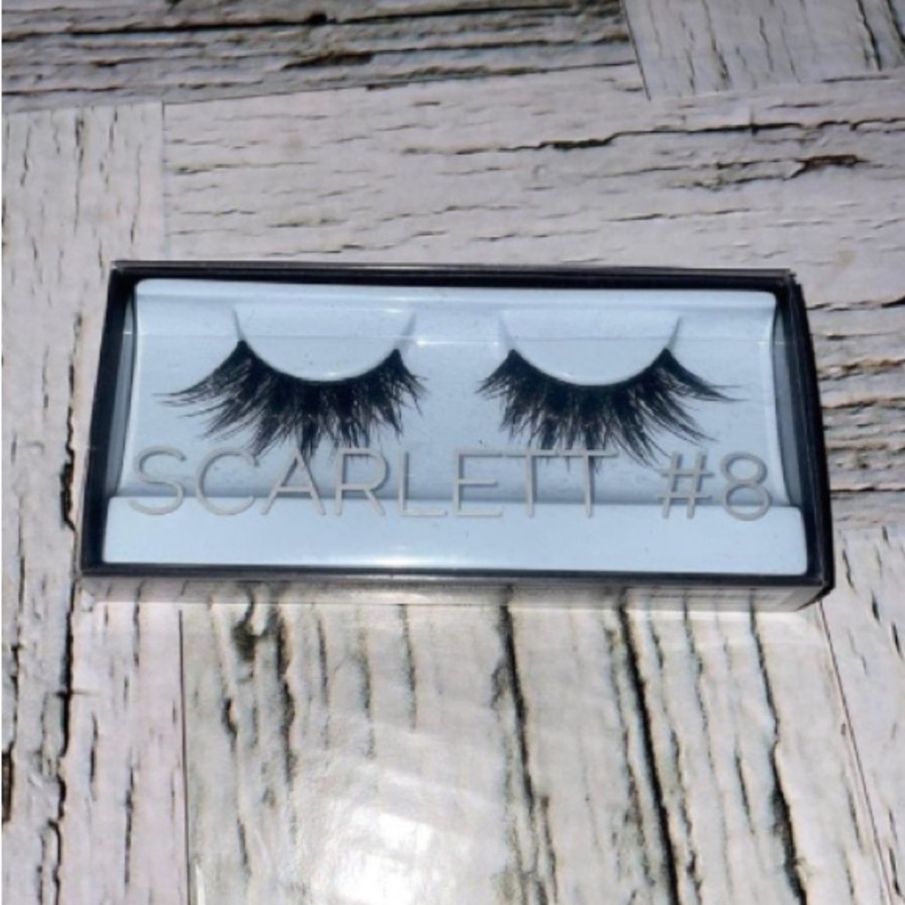 Huda Beauty Lashes Scarlett #8